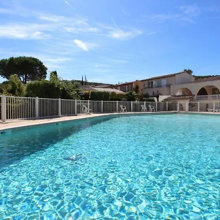 House 3 Bedrooms-3 Bathrooms-swimming Pool-tennis