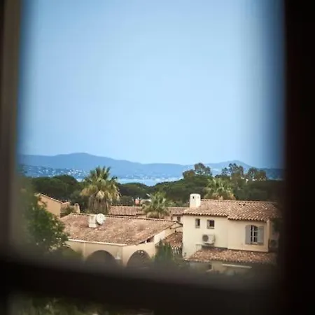 House 3 Bedrooms-3 Bathrooms-swimming Pool-tennis * Saint Tropez