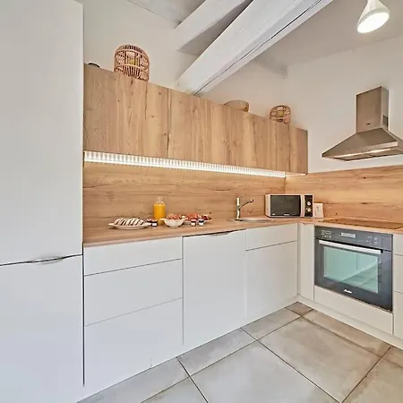 House 3 Bedrooms-3 Bathrooms-swimming Pool-tennis Prázdninový dům