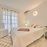 House 3 Bedrooms-3 Bathrooms-swimming Pool-tennis Holiday home *