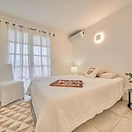 House 3 Bedrooms-3 Bathrooms-swimming Pool-tennis Semesterbostad *