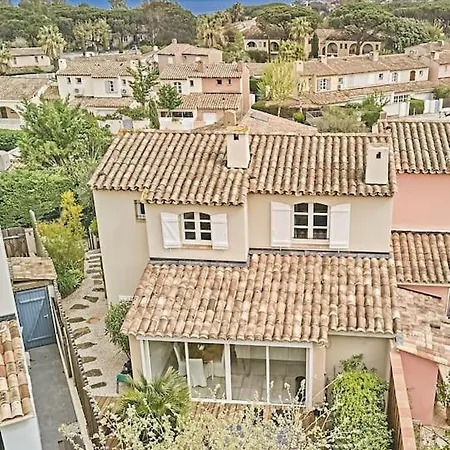 Semesterbostad House 3 Bedrooms-3 Bathrooms-swimming Pool-tennis *