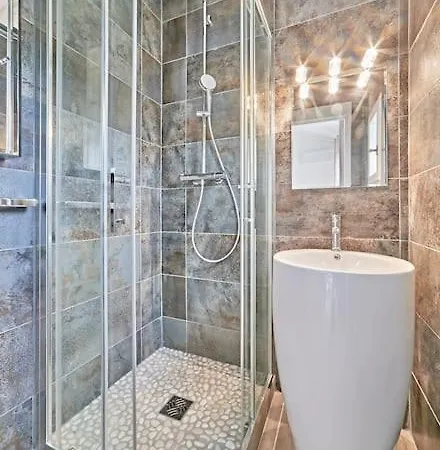 House 3 Bedrooms-3 Bathrooms-swimming Pool-tennis