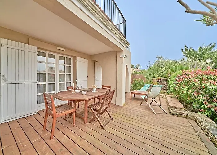 House 3 Bedrooms-3 Bathrooms-swimming Pool-tennis 펜션