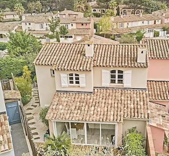 Holiday home House 3 Bedrooms-3 Bathrooms-swimming Pool-tennis *